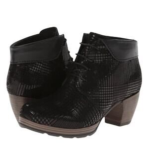 Wolky size 6 (EU 37) Jacquerie Dessin Suede Lace Up Black Shimmer Booties